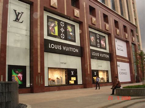 louis vuitton bangalore contact number|Louis Vuitton ub city.